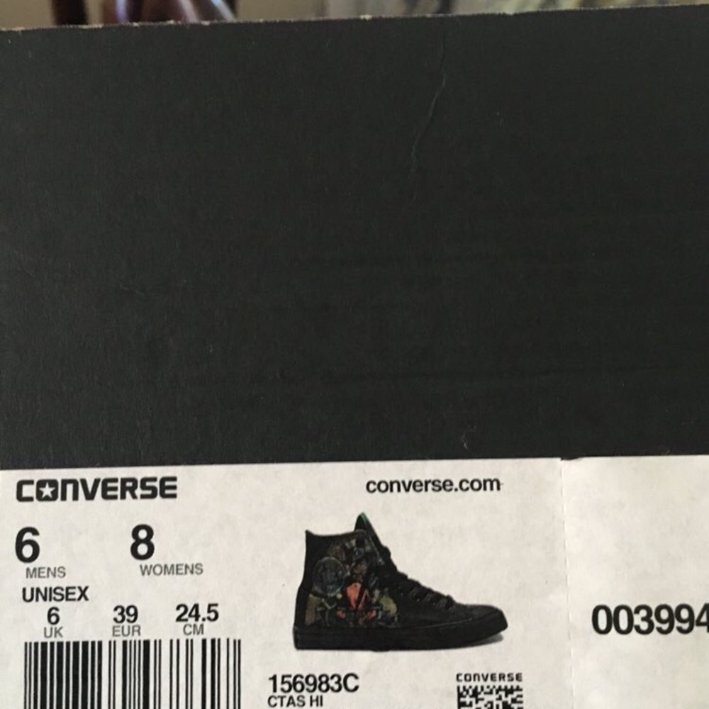 Converse sneakers (Joker edition)